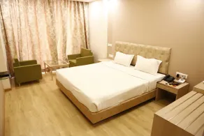 Palette Hotel Nisarga by CheckIn, Bhopal - Room