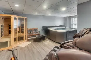 Waterfront Lake Hartwell Retreat w/ Indoor Hot Tub - Interiør
