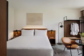 Crowne Plaza Melbourne Carlton by IHG - Room