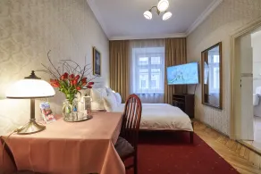 Pollera - Room