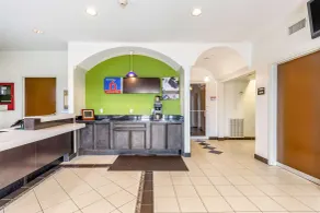Studio 6-Orange, TX - Hall