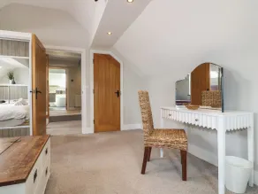 New Elms Farmhouse - Camera
