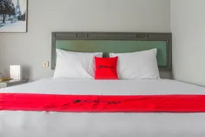 RedDoorz Plus @ Otista Garut - Room