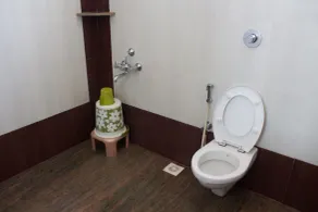 Hotel Janardana - Bathroom
