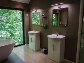 The Heronry, Netherby, a luxurious cottage ideal for a romantic break with hot tub in a rural setting - Salle de bain