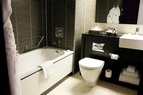 Crowne Plaza Birmingham City by IHG - Bathroom