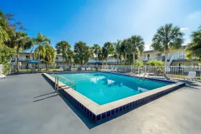 Suburban Studios Daytona Beach - Speedway - Piscina