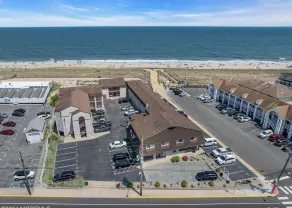 Windswept Motel - Praia