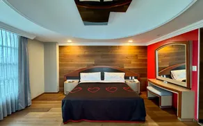 Hot Plaza Belices | Love Hotel | Solo Adultos - Room