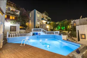 Hermes Korifi Suites private apartment - Piscine