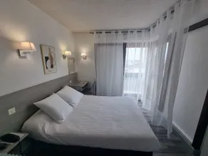 Hôtel le Vascon - Room