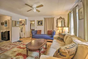 Pet-friendly Roxbury Farmhouse on 350 Acres! - Interiör