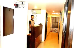 Hotel Sarovar Grand - Recepción