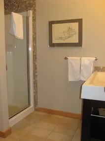 Cormier's Studio - Bathroom