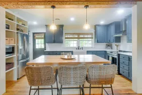 Beautiful Georgia Farmhouse Rental w/ Patio - Interiör