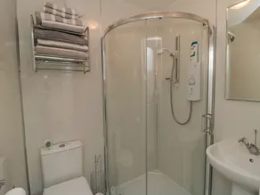 The Emberton - Bathroom