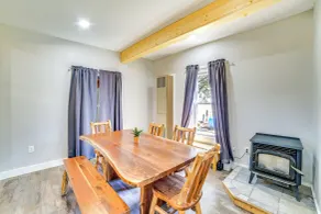 All-season Seney Home w/ Private Yard & Fire Pit! - Interiør