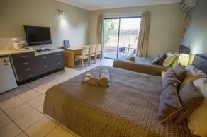 Spinifex Motel and Serviced Apartments - Værelse