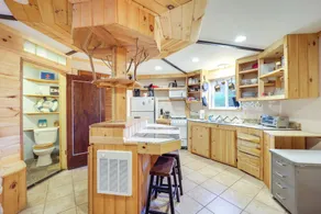 Unique West Jefferson Home w/ Fire Pit & Grill! - Interiør