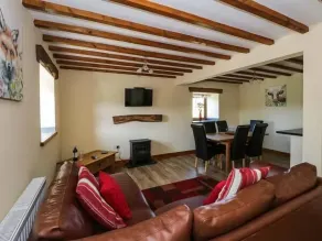 Cornel Clyd - Interior