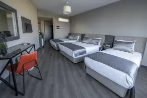 Tourist Hotel - Habitación