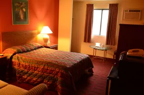 Luxury Inn & Suites - Rom