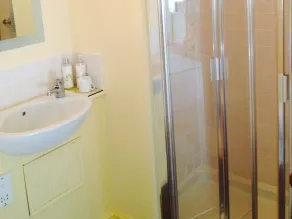 April Cottage - Badezimmer