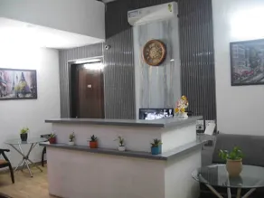 Posh Classic Gurugram - Near HUDA City Centre Metro & Unitech Cyber Park - Reception