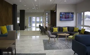 Athlos Hotel - Interior entrance