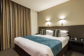 Mantra Collins Hotel - Room