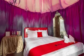 RedDoorz @ Apache Camp - Room
