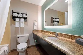Best Western Plus Greenwood Indy South Inn - Salle de bain