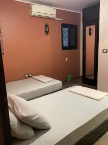 H100 Pyramids View - Room