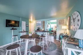 Ocean Glass Inn - Hall