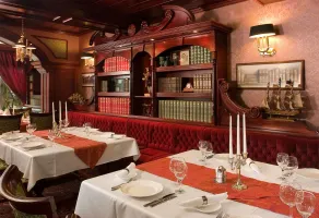 Golden Ball Club - Restaurant