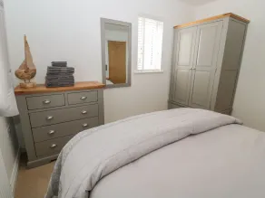 Waterside - Room