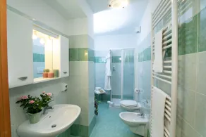 HOTEL MAE' - Bathroom
