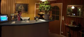 White Lanterns Motel - Reception