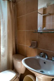 Tonito Hotel - Bathroom