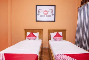 RedDoorz at Serdika Pavilion Berastagi - Chambre