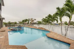 Pool & Boat Dock: Pet-Friendly Cape Coral Home - Intérieur