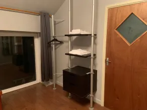 Halfway House - Habitación