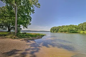 Waterloo Home with Fire Pit - 1/2 Mi to Boat Ramp! - Interiør