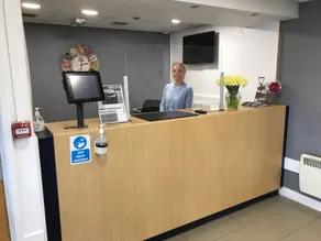 Warrington Motel, J20 M6 Lymm Services - Recepción