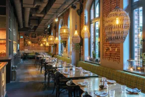 25hours Hotel Altes Hafenamt - Restaurante