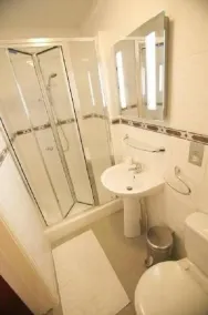 Gateway Hotel - Bathroom