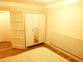 SS Property Hub - Canary Wharf Apartment - Værelse