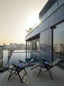 W Residence Living - Pool