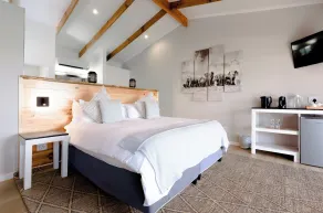 Elephant Hide of Knysna Guest Lodge - Room
