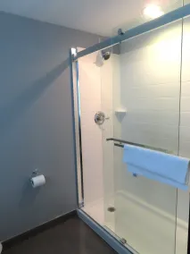 MainStay Suites Denver International Airport - Bathroom